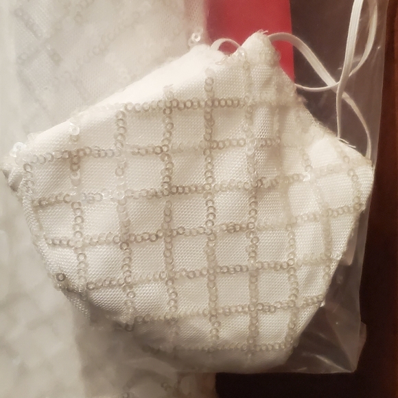 White B. Smart Elegant Sequin Dress - Picture 5 of 8